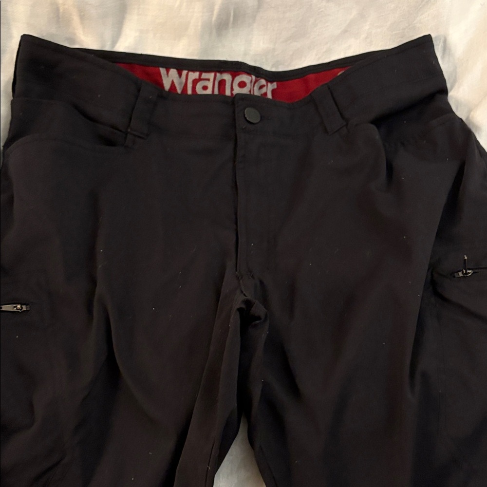 Wrangler Black Cargo Pants with Red Waistband Accent 34/32 Excellent shape!